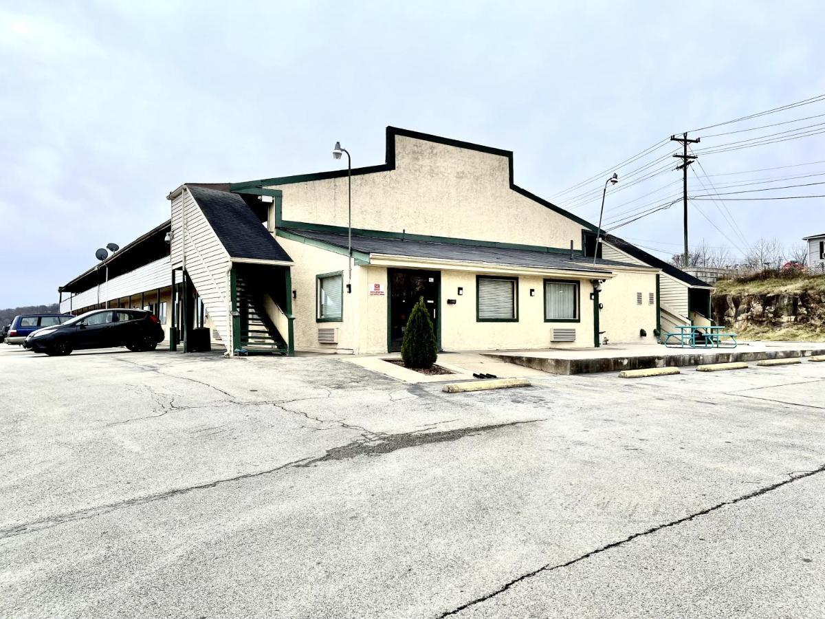 Econo Lodge Waynesburg Exterior photo